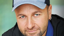 Twittroviny: Daniel Negreanu vymenil pokrové stoly za golf, tenis a rodinnú dovolenku