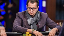 $300,000 Super High Roller Bowl: Rainer Kempe velí finálovému stolu, Hellmuth a Seidel na shortstacku