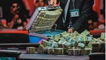 Koľko ostane finalistom WSOP 2023 ME po zaplatení daní?