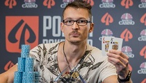 Štefan Bednár chipleaduje €300,000 GTD Czech Poker Masters po Day 1A