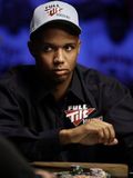 Phil Ivey ničí konkurenciu